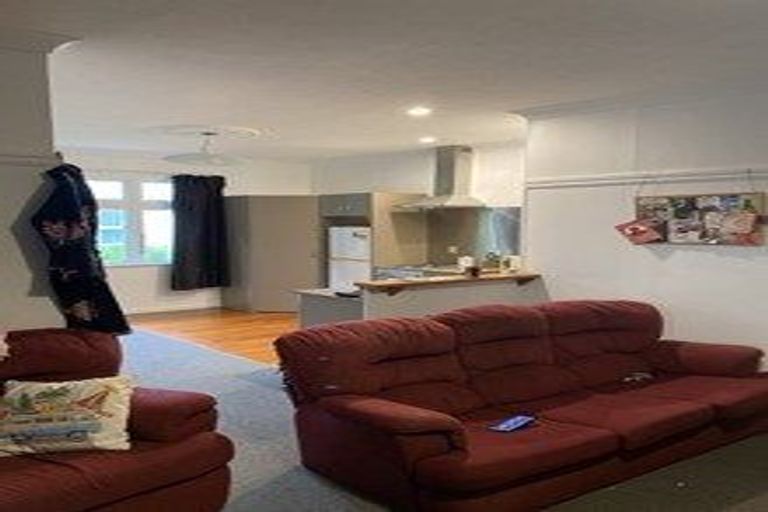 Photo of property in 2 Exmouth Street, Waverley, Invercargill, 9810