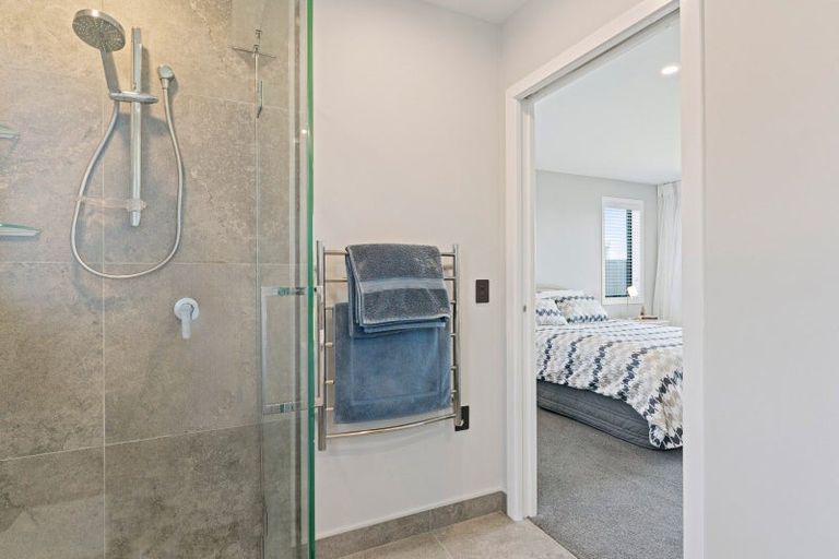 Photo of property in 28 Maunganamu Drive, Wharewaka, Taupo, 3330