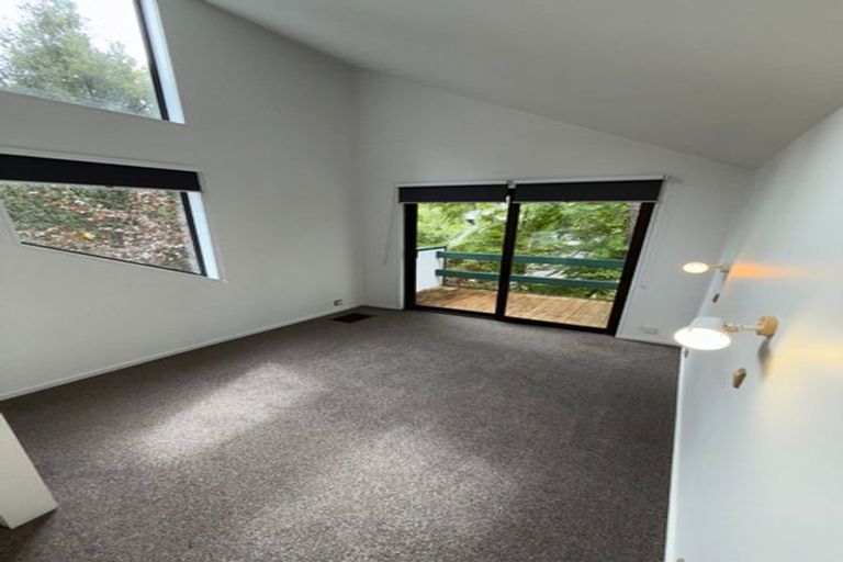 Photo of property in 28 Burns Road, Hospital Hill, Napier, 4110