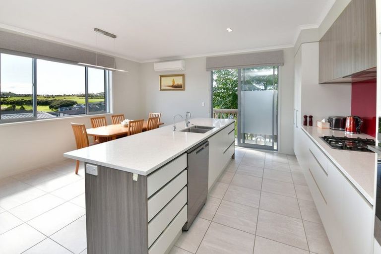 Photo of property in 14 Kiwa Crescent, Gulf Harbour, Whangaparaoa, 0930
