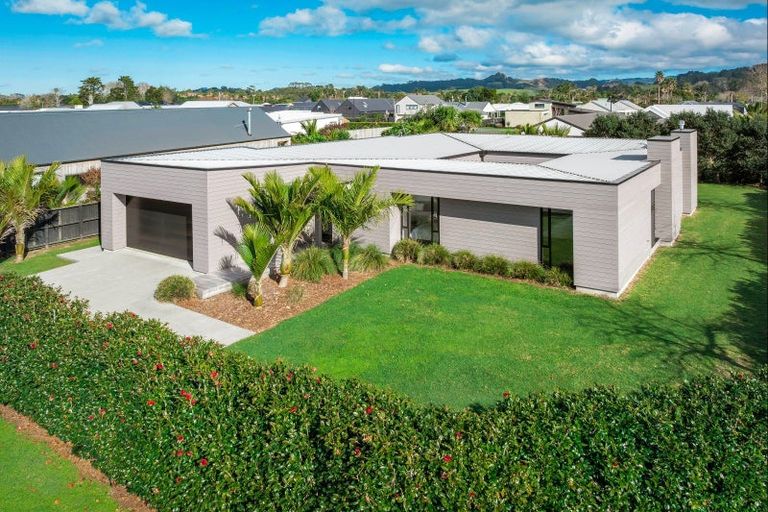 Photo of property in 2 Shearwater Lane, Point Wells, 0986