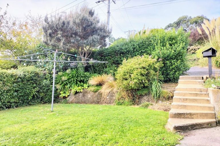 Photo of property in 22 Wharfdale Street, Macandrew Bay, Dunedin, 9014