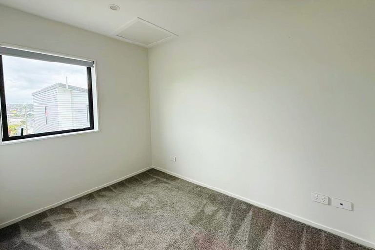 Photo of property in 18a Arrow Road, Forrest Hill, Auckland, 0620