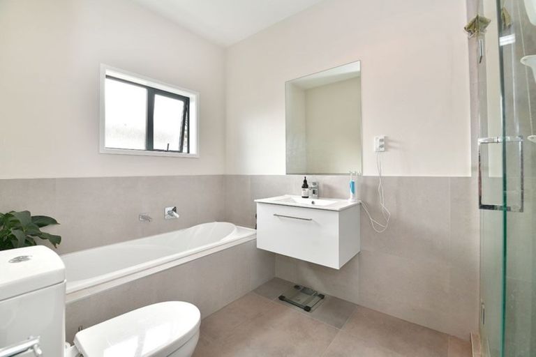 Photo of property in 294 Royal Road, Massey, Auckland, 0614