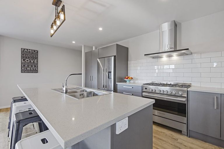 Photo of property in 22 Minerva Crescent, Woodend, 7610