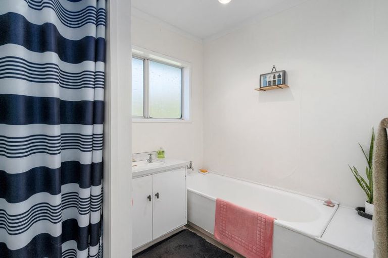 Photo of property in 88 Shakespeare Street, Leamington, Cambridge, 3432