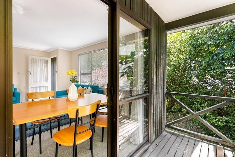 Photo of property in 2/111 Seymour Road, Sunnyvale, Auckland, 0612