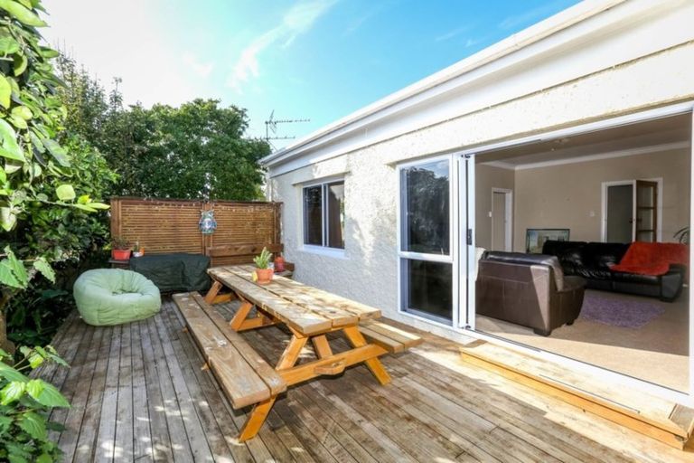 Photo of property in 360 Devon Street West, Lynmouth, New Plymouth, 4310