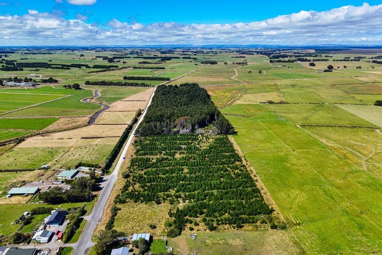 Photo of property in 80 Bay View Road, Woodend, Invercargill, 9877