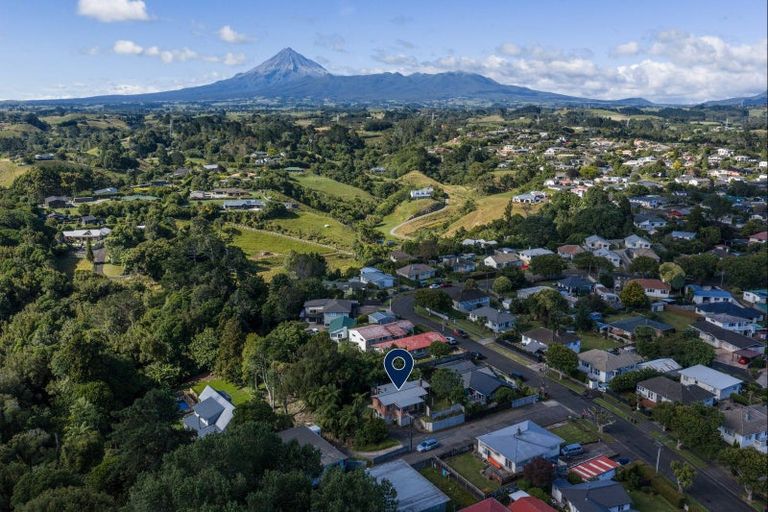 Photo of property in 50a Woodleigh Street, Frankleigh Park, New Plymouth, 4310