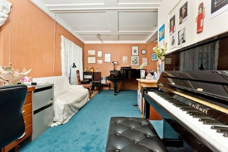 Photo of property in 50 Sartors Avenue, Browns Bay, Auckland, 0630