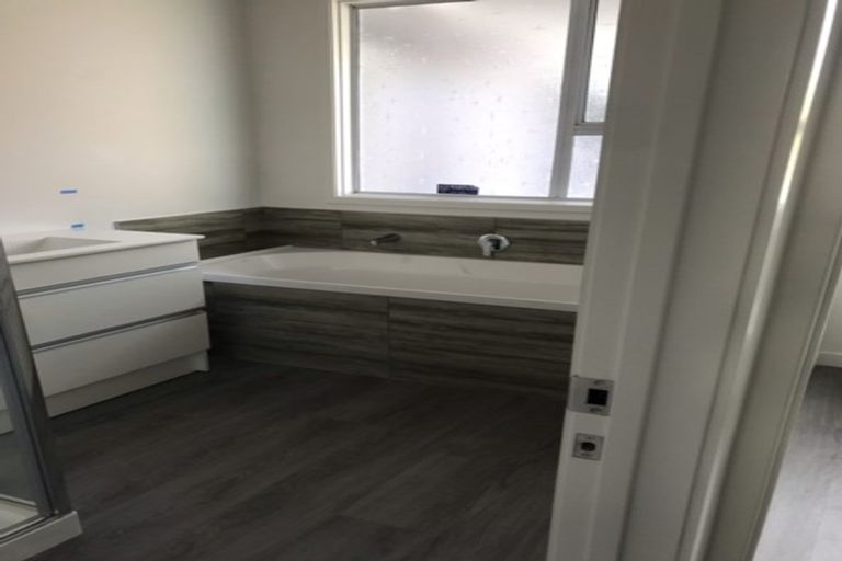 Photo of property in 1/59a Quinns Road, Shirley, Christchurch, 8013