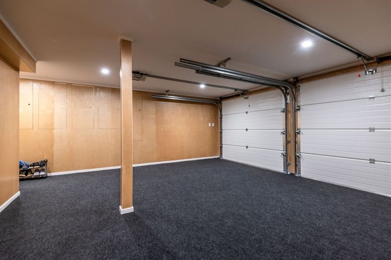 Photo of property in 19 Advene Road, Cockle Bay, Auckland, 2014