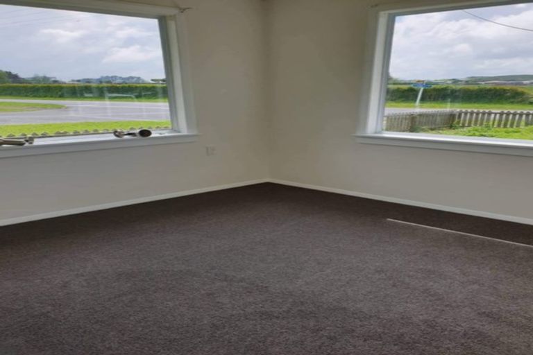 Photo of property in 69 Collingwood Street, Eltham, 4322