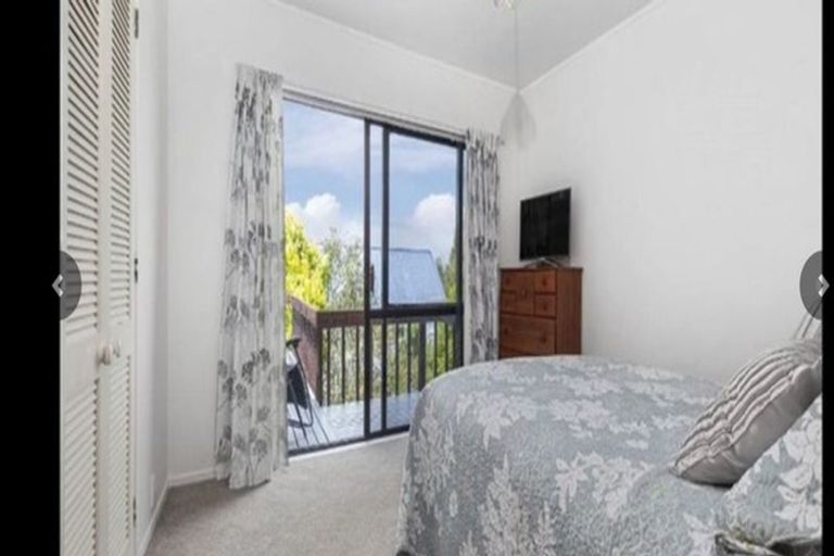 Photo of property in 11a Orewa Heights Crescent, Orewa, 0931