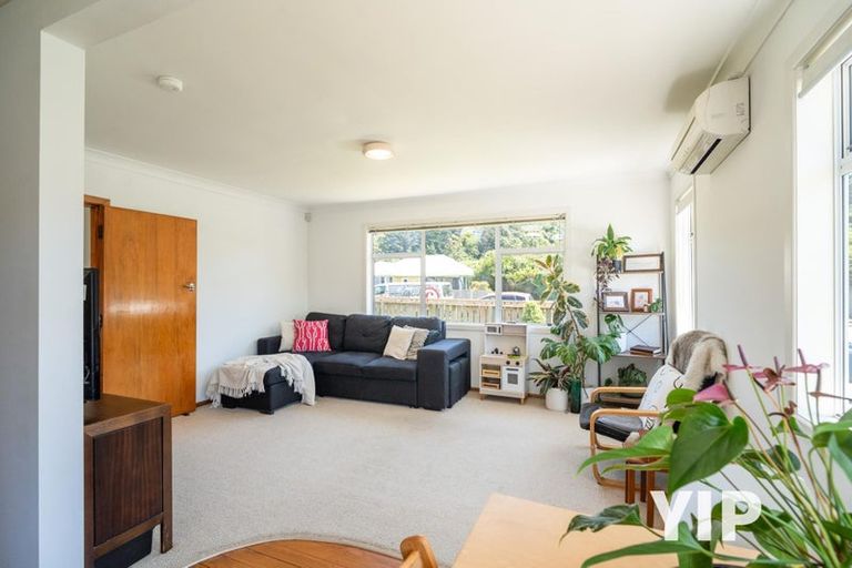 Photo of property in 38 Beauchamp Street, Tawa, Wellington, 5028
