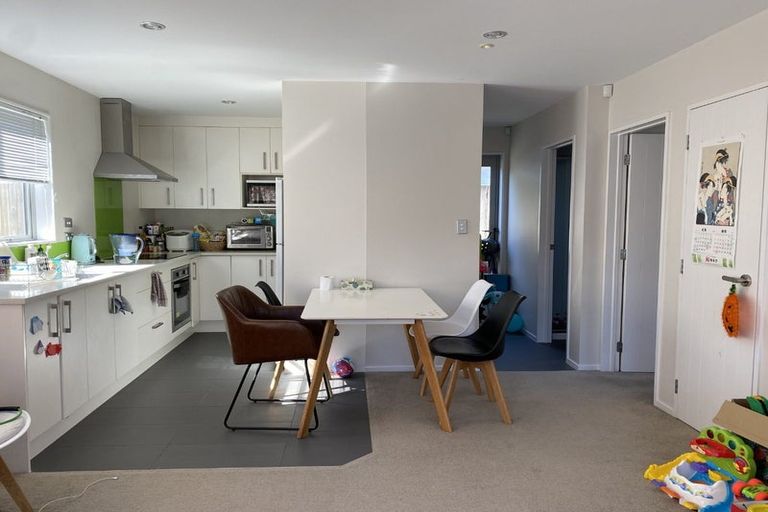 Photo of property in 131 Cascades Road, Pakuranga Heights, Auckland, 2010