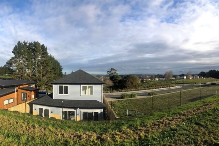 Photo of property in 34 Matahae Drive, Flat Bush, Auckland, 2019