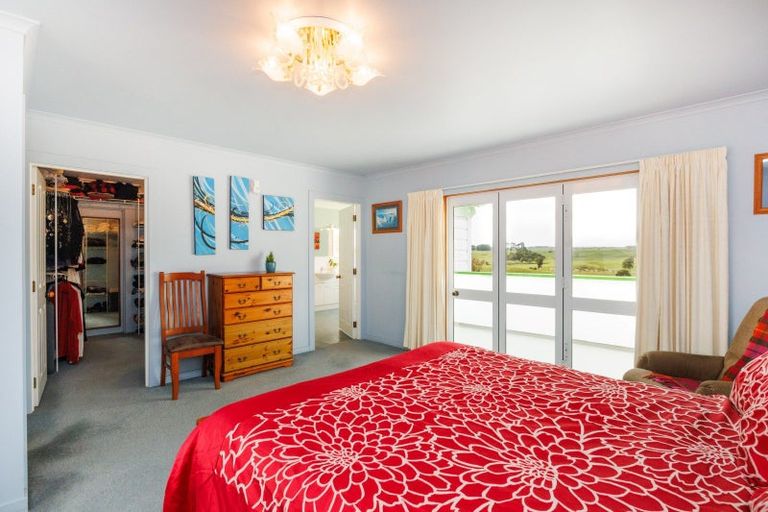 Photo of property in Thyme Out Estate, 800 Halcombe Road, Halcombe, Feilding, 4775