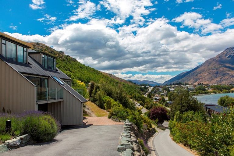 Photo of property in Marina Village, 1/10 Marina Drive, Frankton, Queenstown, 9300
