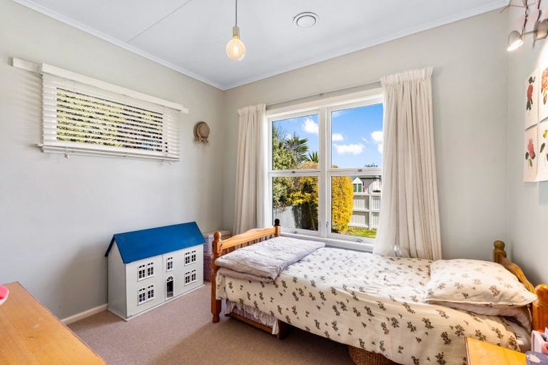 Photo of property in 816 Clive Street, Akina, Hastings, 4122