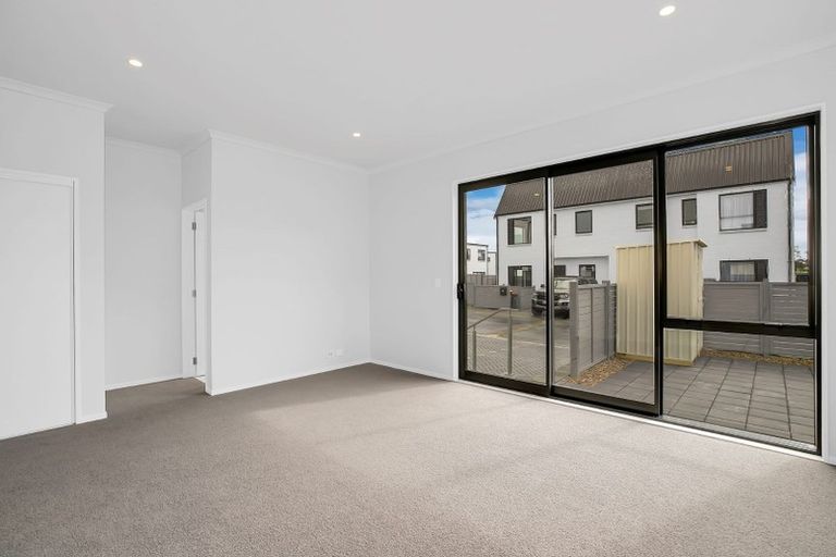 Photo of property in 38 Roundel Crescent, Whenuapai, Auckland, 0618