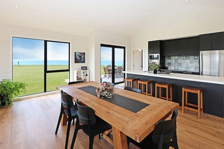 Photo of property in 55 Gardiners Road, Awamoa, Oamaru, 9495