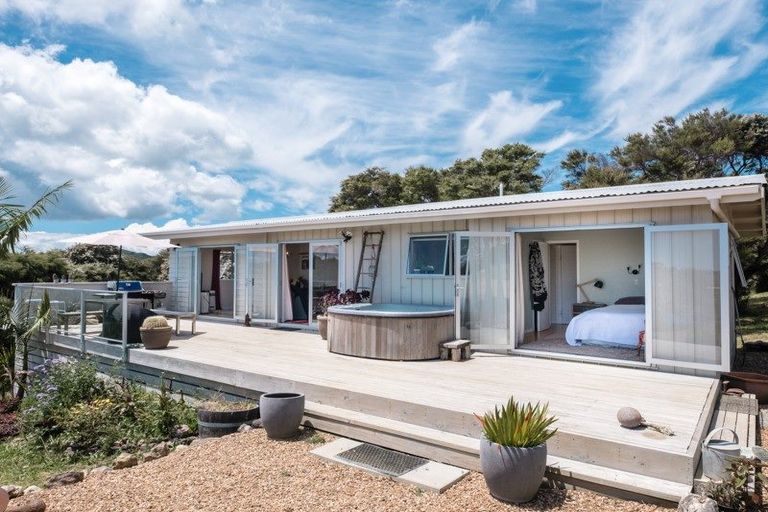 Photo of property in 51 Margaret Reeve Lane, Waiheke Island, 1971