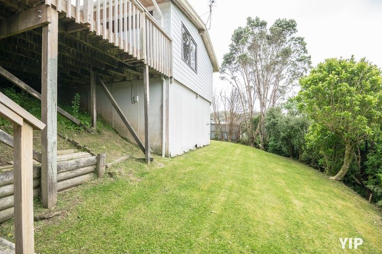 Photo of property in 60 Nalanda Crescent, Broadmeadows, Wellington, 6035