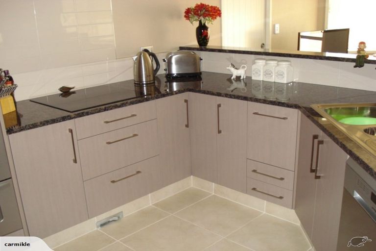 Photo of property in 34 Saint Heliers Place, Papamoa Beach, Papamoa, 3118