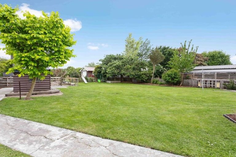 Photo of property in 27 Cross Street, Coalgate, 7673