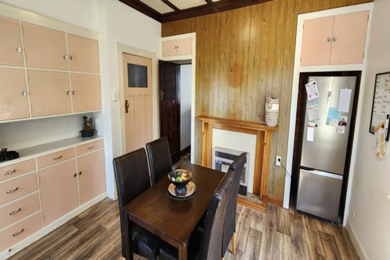 Photo of property in 32 Bedford Street, Eltham, 4322