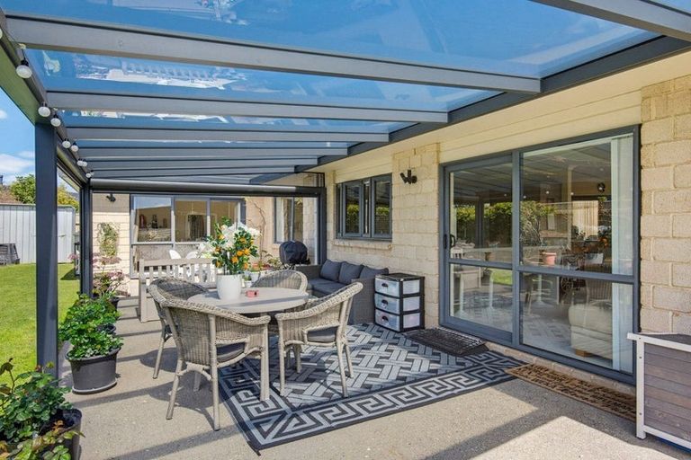 Photo of property in 143 Milne Drive, Paraparaumu, 5032