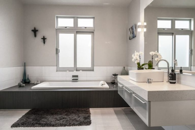 Photo of property in 18 Sheriff Place, Riverlea, Hamilton, 3216