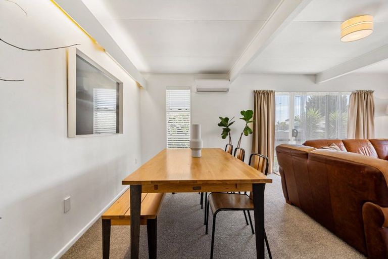 Photo of property in 206 Knight Street, Hastings, 4122