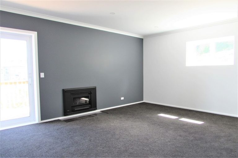 Photo of property in 14 Cessna Way, Newlands, Wellington, 6037