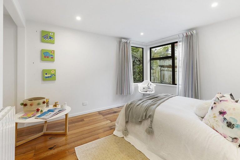 Photo of property in 4 Maldive Street, Khandallah, Wellington, 6035