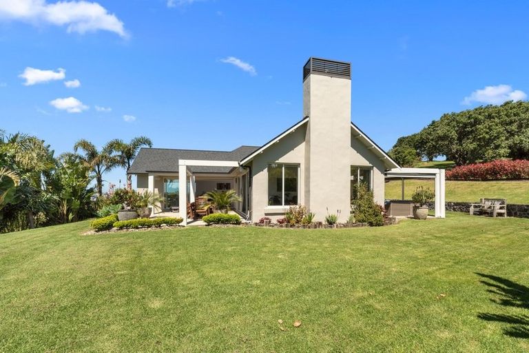 Photo of property in 104 Vaughans Road, Long Bay, Albany, 0792