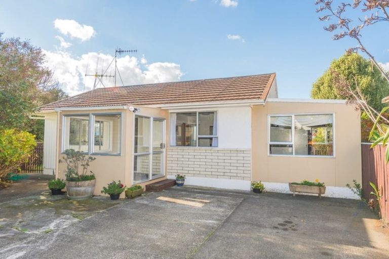 Photo of property in 2 Kawatiri Avenue, Gonville, Whanganui, 4501