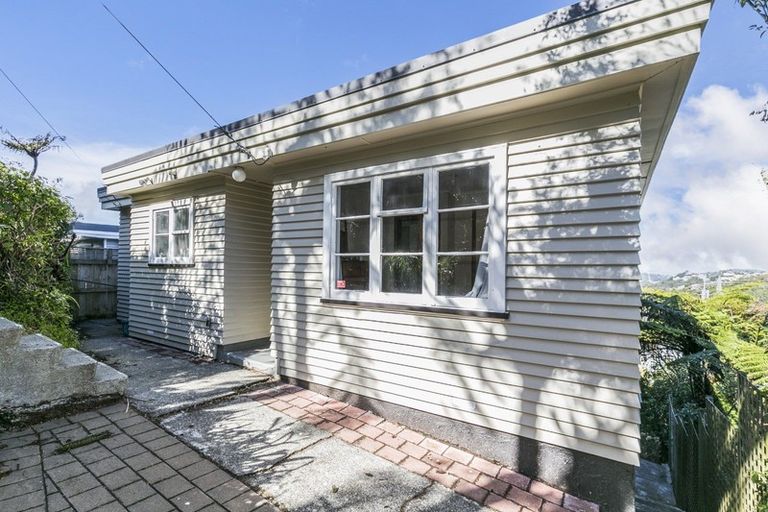 Photo of property in 17 Highbury Road, Highbury, Wellington, 6012