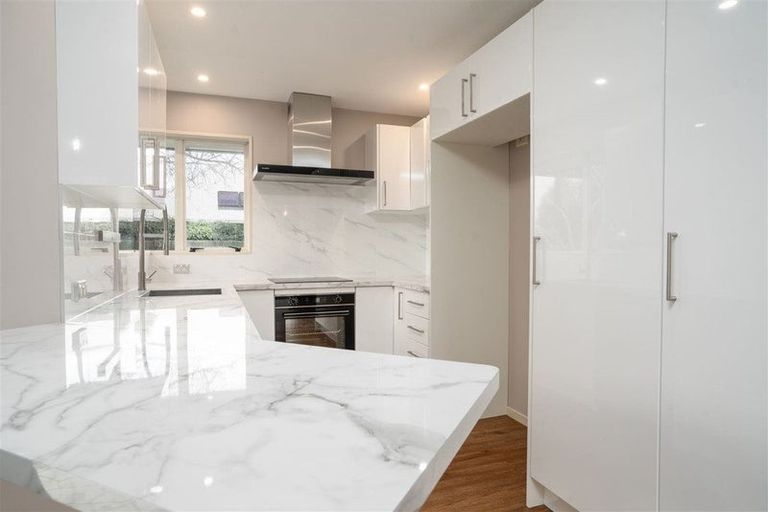 Photo of property in 3 Sealy Place, Bryndwr, Christchurch, 8053