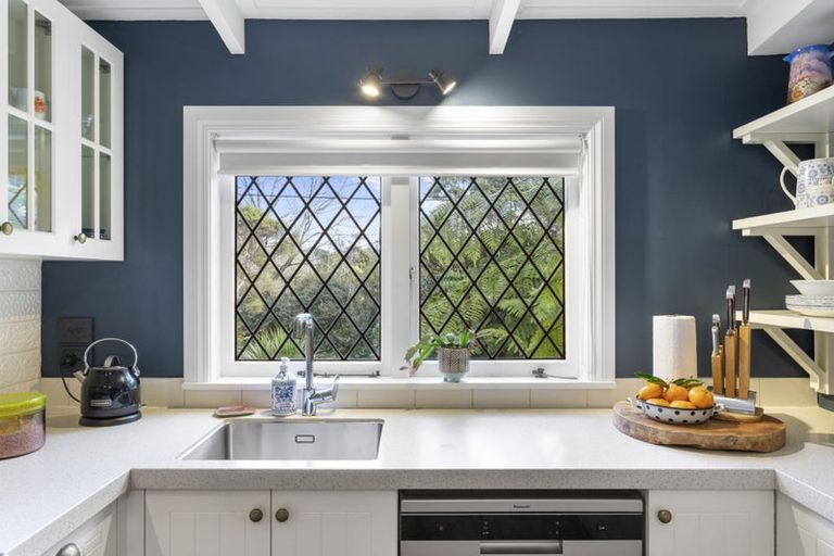 Photo of property in 324 Titirangi Road, Titirangi, Auckland, 0604