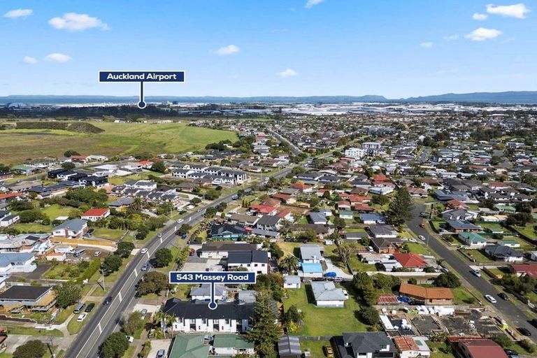Photo of property in 543b Massey Road, Mangere, Auckland, 2022
