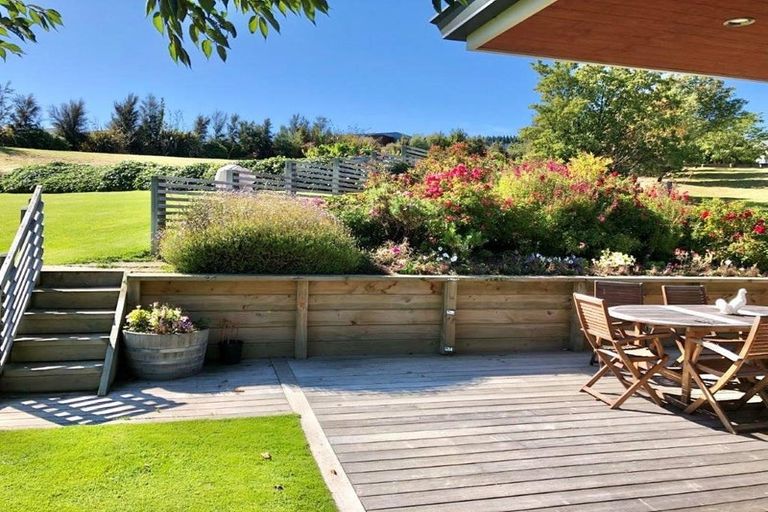 Photo of property in 98 Hunter Crescent, Wanaka, 9305
