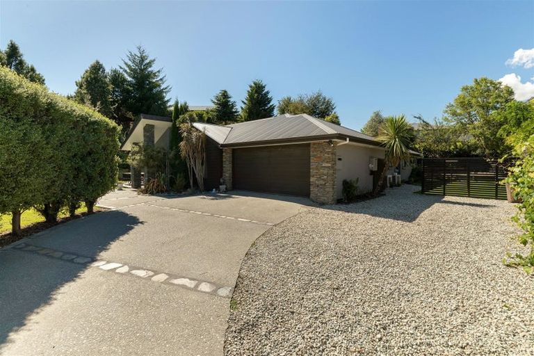 Photo of property in 8 Quill Street, Lake Hayes, Queenstown, 9304