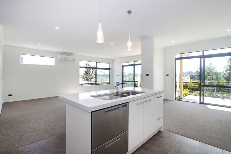 Photo of property in 37 Wallace Road, Hobsonville, Auckland, 0616