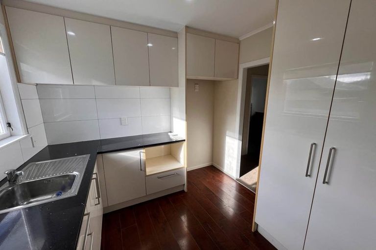 Photo of property in 6 Braeburn Place, Takanini, 2112