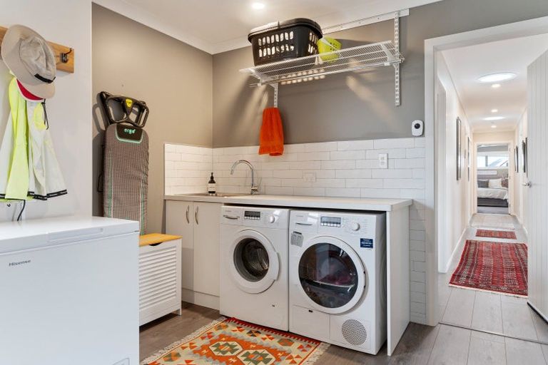 Photo of property in 8 Austin Reid Avenue, Carterton, 5713