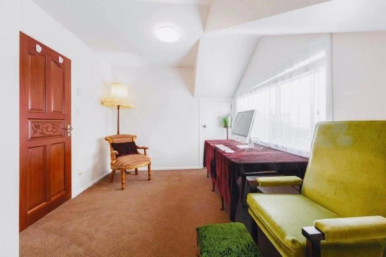 Photo of property in 84 Mellons Bay Road, Mellons Bay, Auckland, 2014