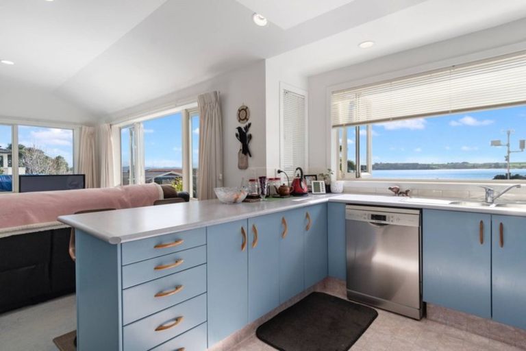 Photo of property in 19 Ruamoana Place, Omokoroa, 3114